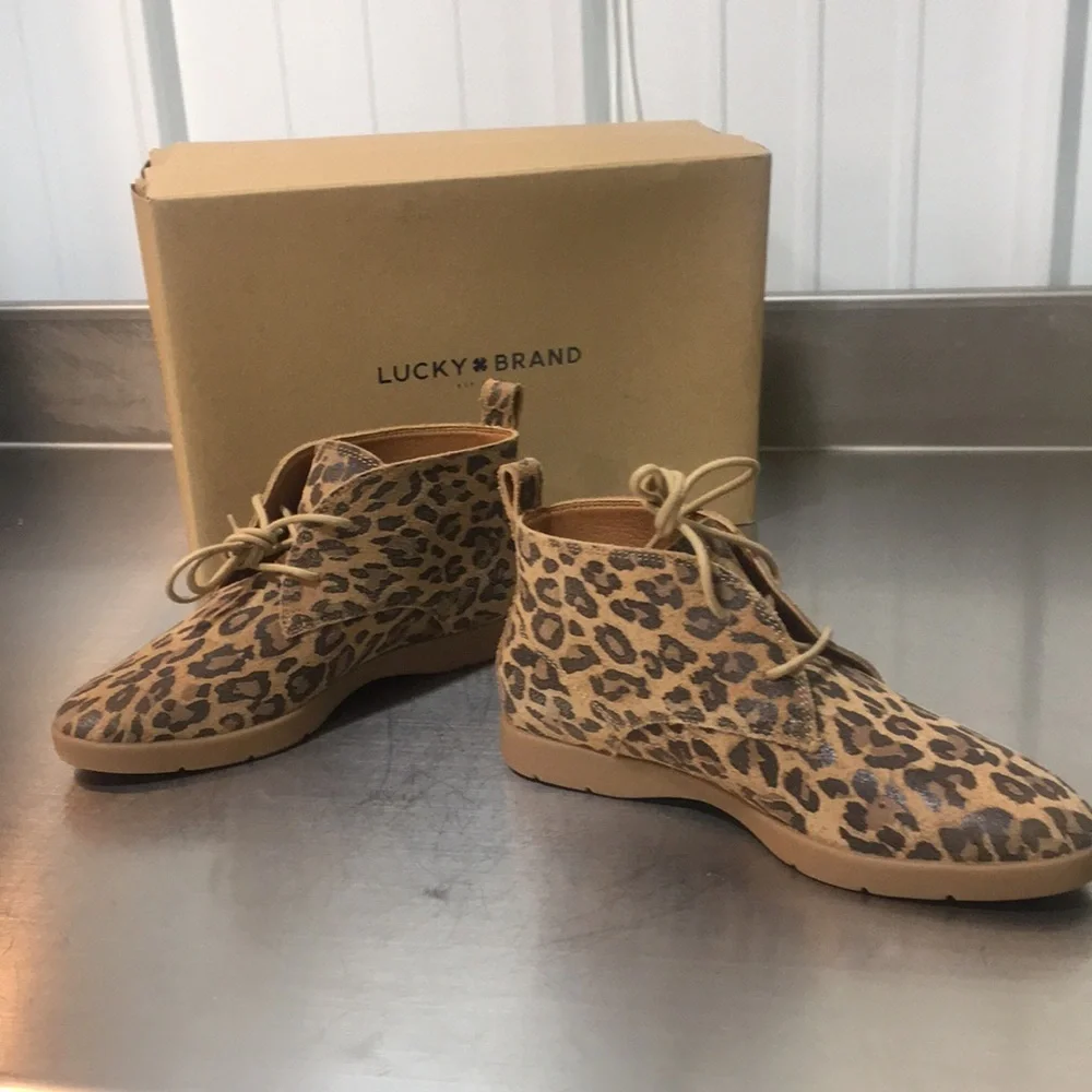 New Lucky Brand Leopard Print Suede Chukka Boots - Tan/Brown